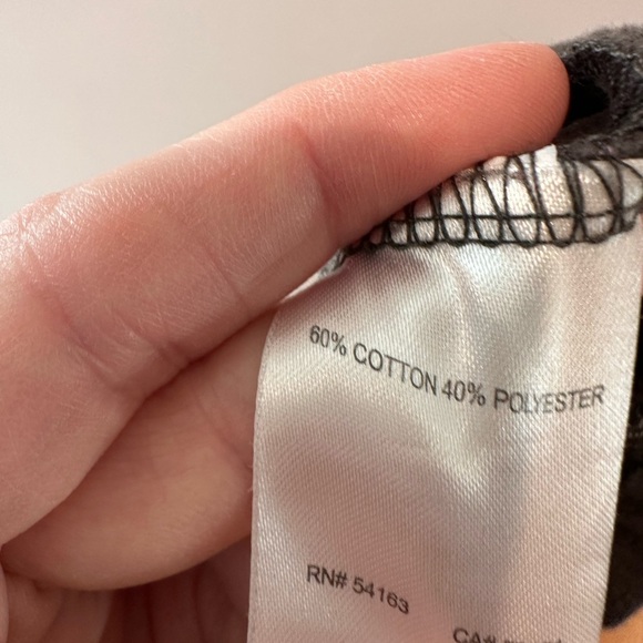 Unisex Tampa Bay Buccaneers T-Shirt - Picture 6 of 6